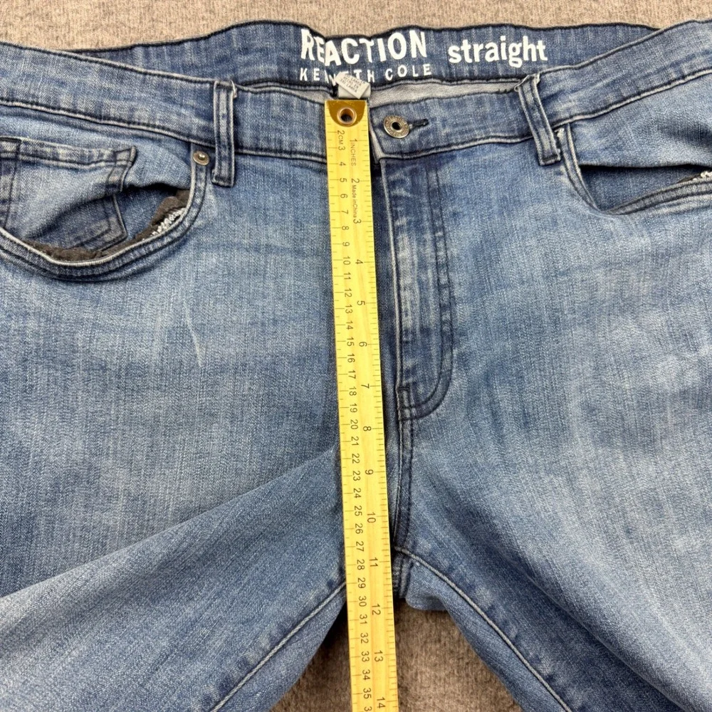 Kenneth Cole Reaction Straight Leg Women's Jeans Medium Wash Blue‎ Denim 38x32